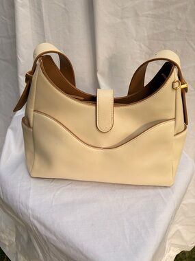 OLEADA site *SOLD OUT OLEADA Reverie Hobo – Cloud – Professional Laptop Bag